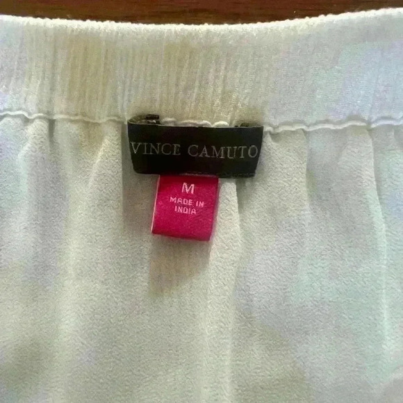 Vince Camuto Skirt Medium. Fully lined. White with black trim design. Good cond. - Picture 10 of 10